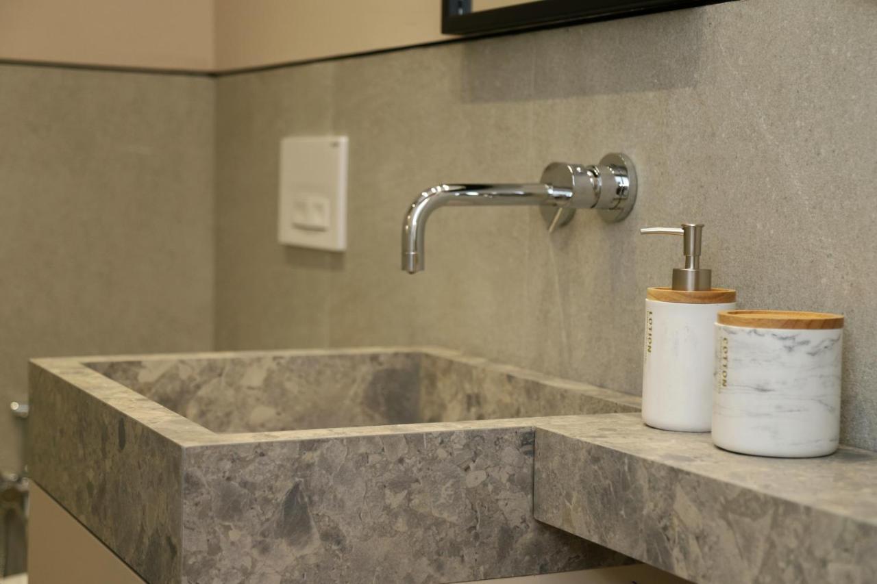 Mjolly Apartment Тирана Екстериор снимка