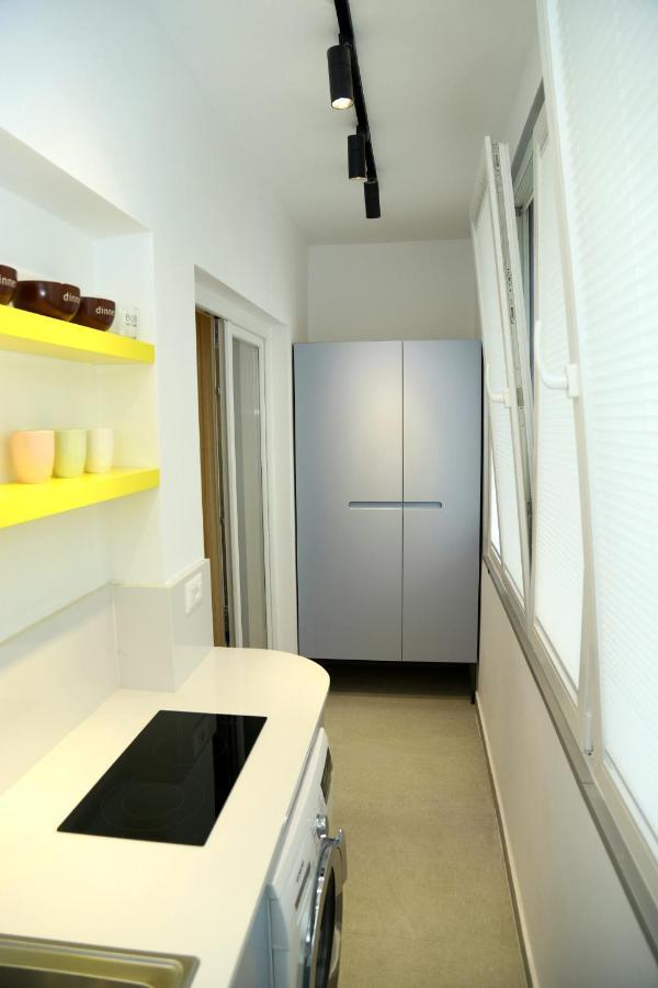 Mjolly Apartment Тирана Екстериор снимка